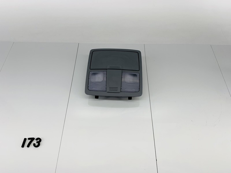 11-13 KIA SORENTO FRONT UPPER HEADLINER OVERHEAD CONSOLE DOME LIGHT LAMP OEM
