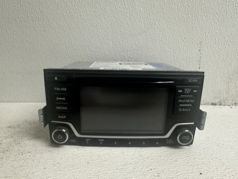 2015-2017 Nissan Quest Radio Stereo 2 DIN Disc CD Player ID 281854AY0A