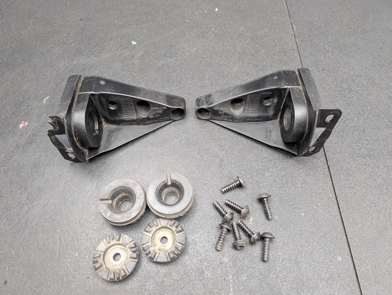 Radiator Mount Brackets & Insulators Set 2019 Audi A7 4K0805201A 2020 - 2024 X