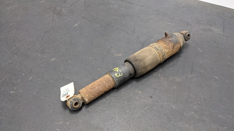Rear Right Shock Absorber 2016 Chevrolet Suburban 84082045 2017 2018 2019 2020