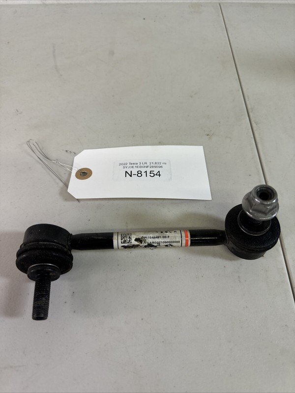 Tesla Model 3 Rear Left Stabilizer Link 1044491-00-F 8154 B141
