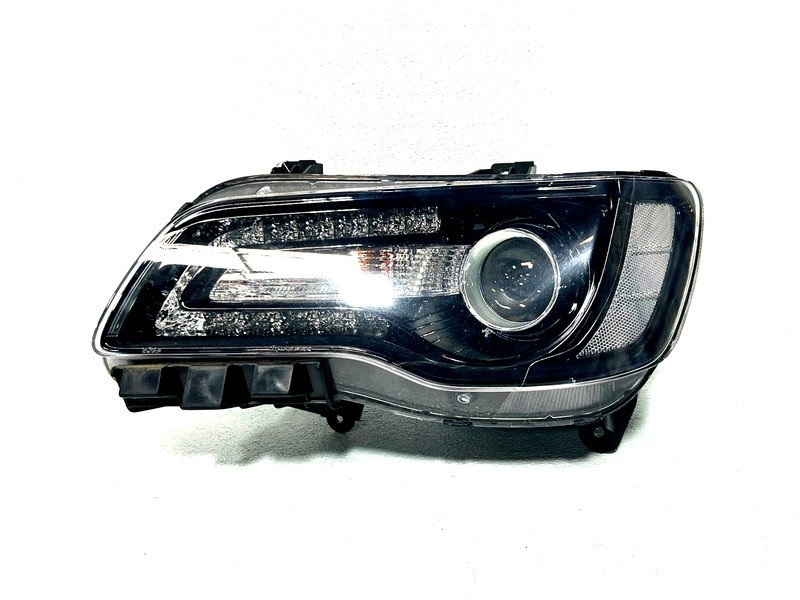 18-22 CHRYSLER 300 LEFT DRIVER SIDE HALOGEN HEADLIGHT HEADLAMP OEM #A0.20