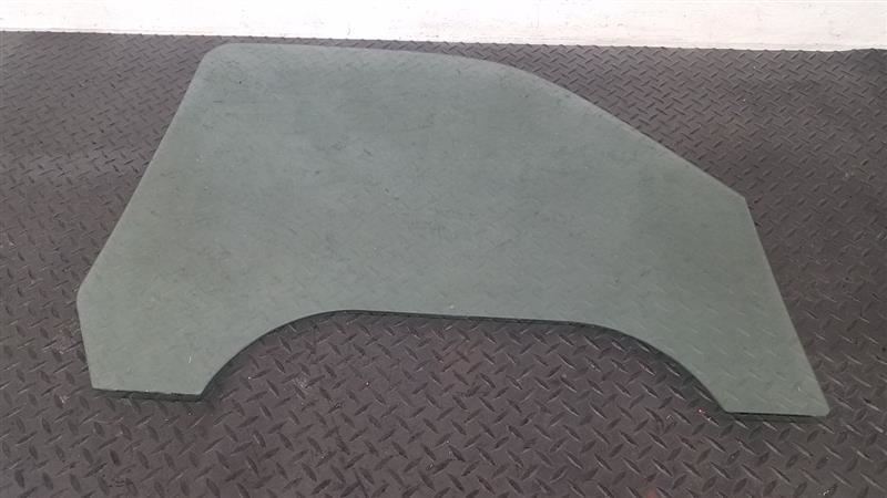 1999-2007 Chevrolet Silverado Front Left Driver Door Glass Window OEM 15891714