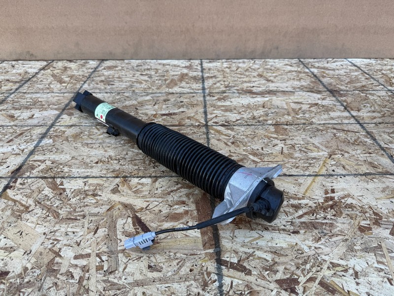 GENESIS GV70 22-26 OEM REAR LEFT DRIVER EDC ELECTRIC SHOCK STRUT ABSORBER AWD