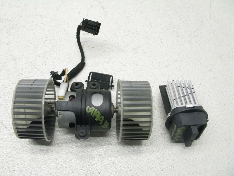 07-14 BMW E70 X5 E71 X6 REAR CENTER CONSOLE HVAC BLOWER MOTOR FAN 091919B