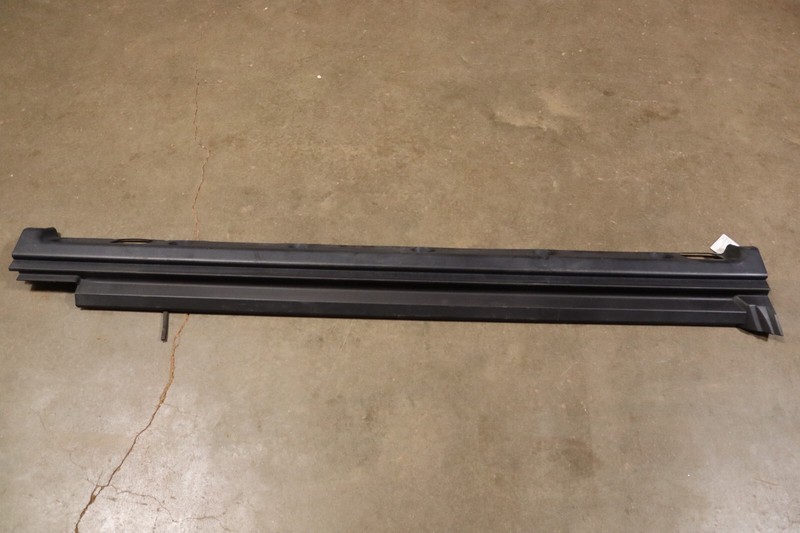 2003-2012 RANGE ROVER RIGHT PASSENGER SIDE ROCKER PANEL MOLDING SKIRT OEM
