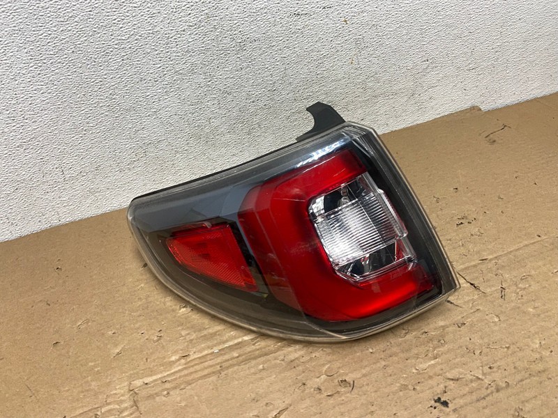 2013 to 2016 GMC Acadia Left Driver LH Side Tail Light AD4092 LK