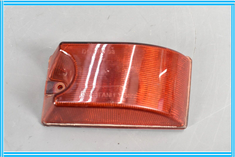 2005 HUMMER H2 Rear Roof Marker Light