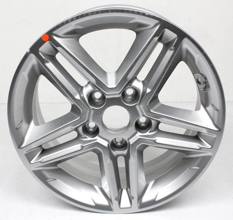 OEM 16 Inch Alloy Wheel For Hyundai Kona EV, HEV Silver 52910-J9100 Scratches