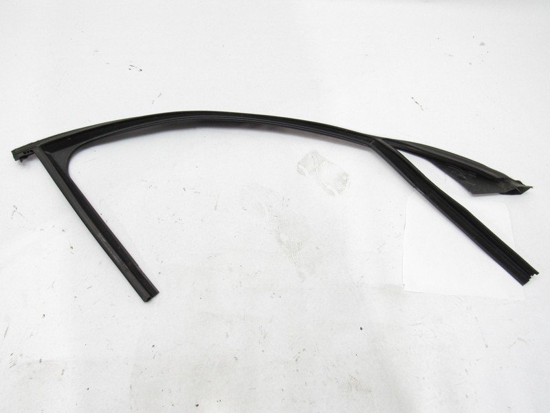 Mercedes E63 S W213 2020 Front Right Door Window Weatherstrip Seal 18-23 ;#3