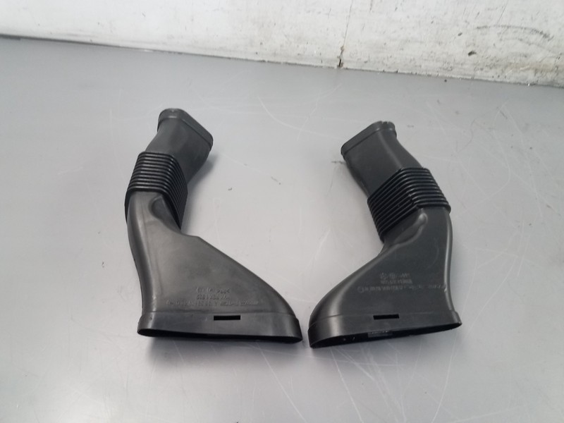 2011 Mercedes Benz AMG E 63 Air Intake Ducts #8509 H5