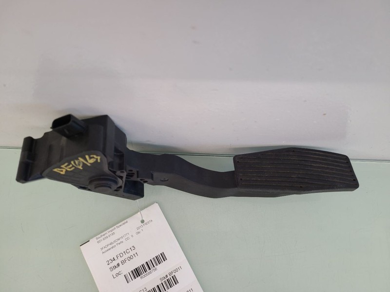 Accelerator Gas Pedal Fits 2013 Fiesta 588756