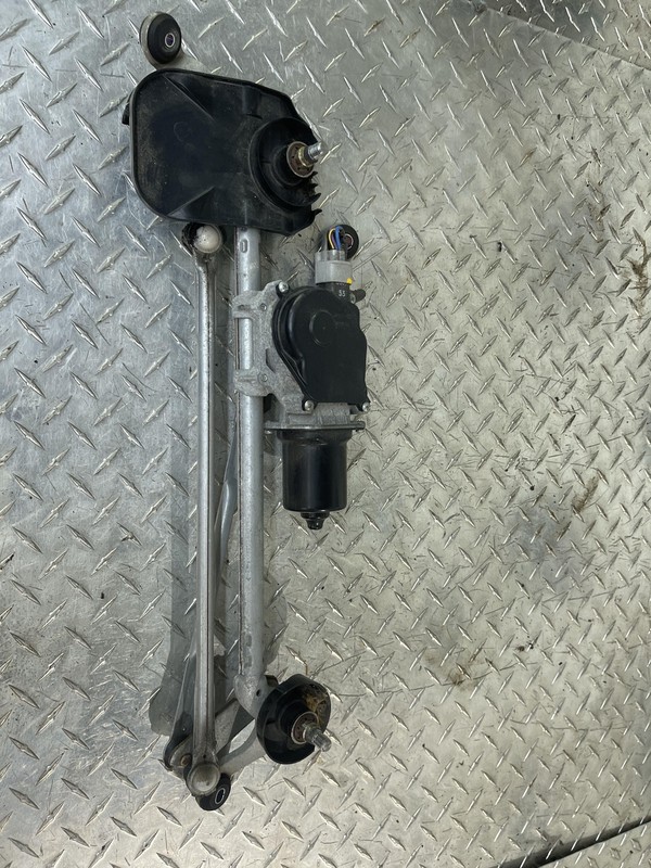 14-21 Infinti Q50 Front Wiper Motor Front Assembly Oem Tested