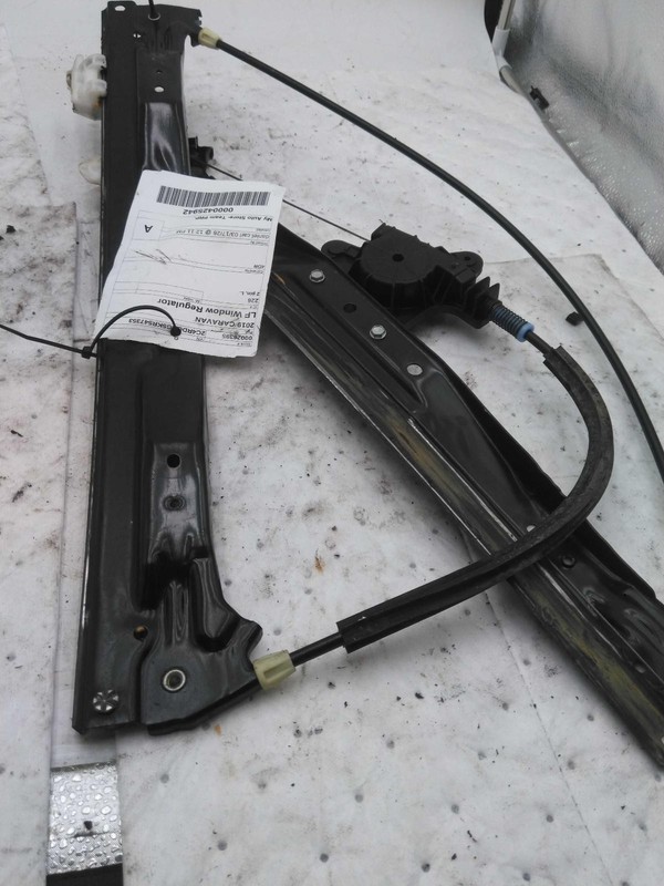 2019 Dodge Caravan Left Window Regulator 405785 Used 121K Miles White