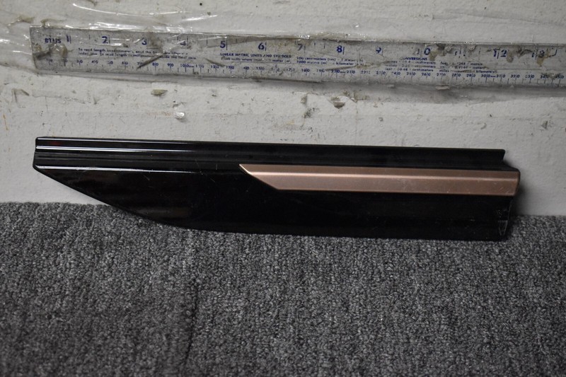 RANGE ROVER EVOQUE L551 WIND FENDER TRIM LEFT SIDE FACTORY OEM