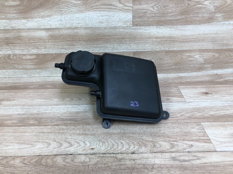 BMW E65 E66 745 750 760 OEM FRONT RADIATOR COOLANT EXPANSION TANK 2002-2008 2