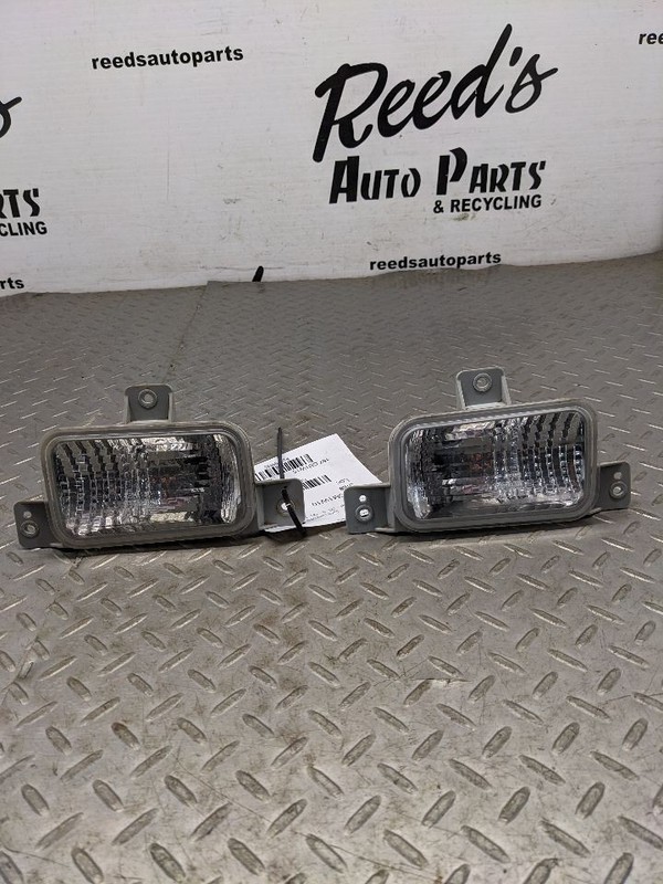 2010 2013 Chevy Camaro SS Rear Bumper Back Up Reverse Lights Pair 10 11 1188592