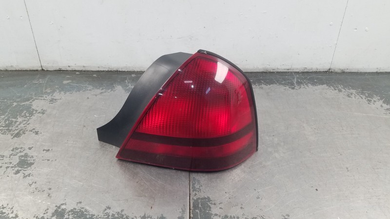 2004 Grand Marquis / Crown Vic Victoria Right Passenger Tail Light #3420 E1