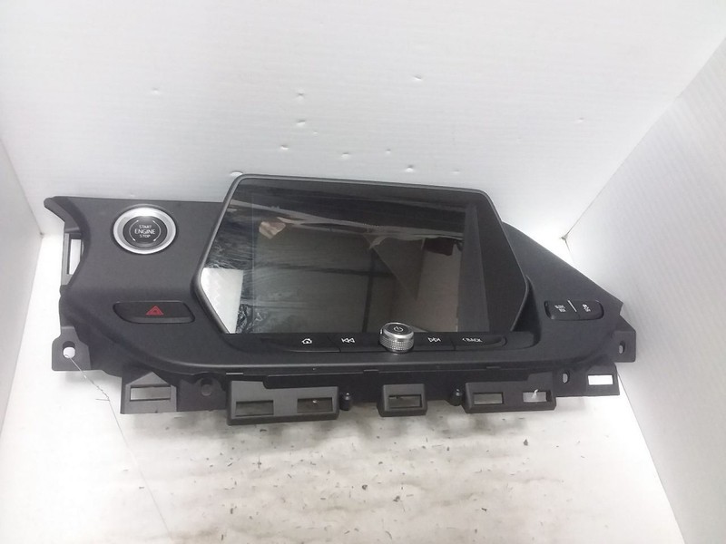 Radio Display Screen And Control Panel Opt Ior Fits 19 BLAZER 84563748