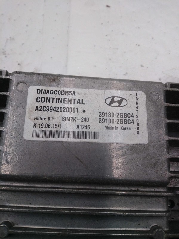 2016 Hyundai Santa Fe Engine Control Module ECM 2.0L OEM Black 84K Miles