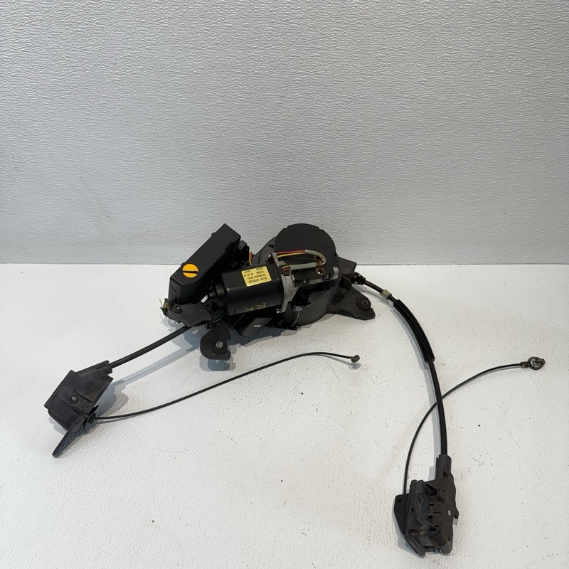 2006-2014 Kia Sedona Right Passenger Electric Power Sliding Door Motor Regulator
