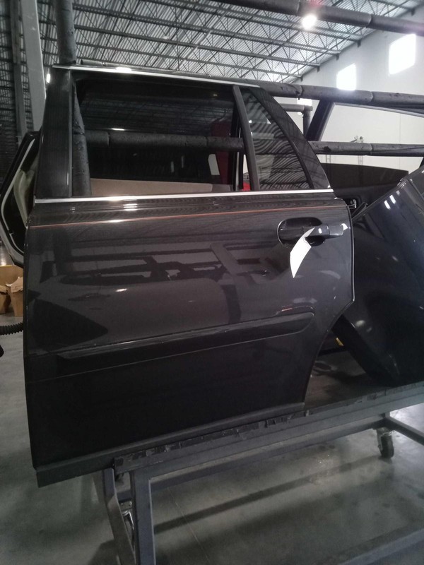 2009 Volvo XC90 Grey Left Rear Door OEM 148531 - 236K Miles