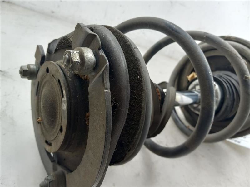 03-08 TOYOTA MATRIX 1.8L FWD AT PASSENGER SIDE FRONT STRUT