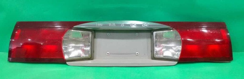 04 05 06 07 RENDEZVOUS TAILLIGHT FINISH PANEL LICENSE PLATE HOLDER OEM 3206-23