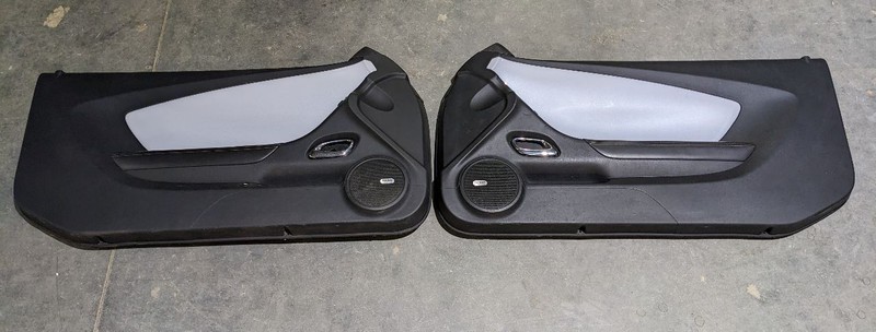 2012-2015 CHEVY CAMARO Pair Of Front Door Trim Panels 1149619
