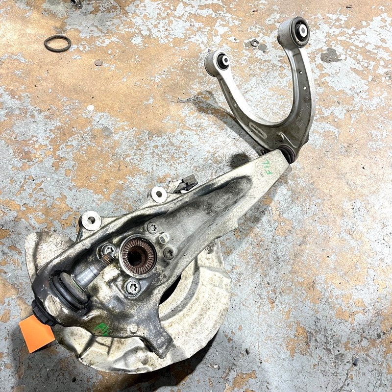 Front Left Spindle Knuckle With Hub And Control Arm BMW 535iX 2011-2016 OEM