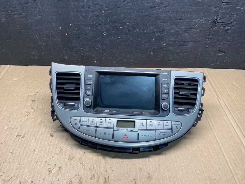 2009 to 2014 Hyundai Genesis A/C Climate Control Screen Bezel Trim N0738 DG