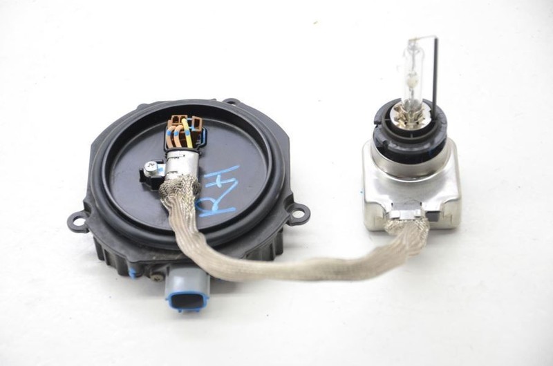 2008 Nissan 350Z Coupe Passenger right Front HID Ballast and Igniter