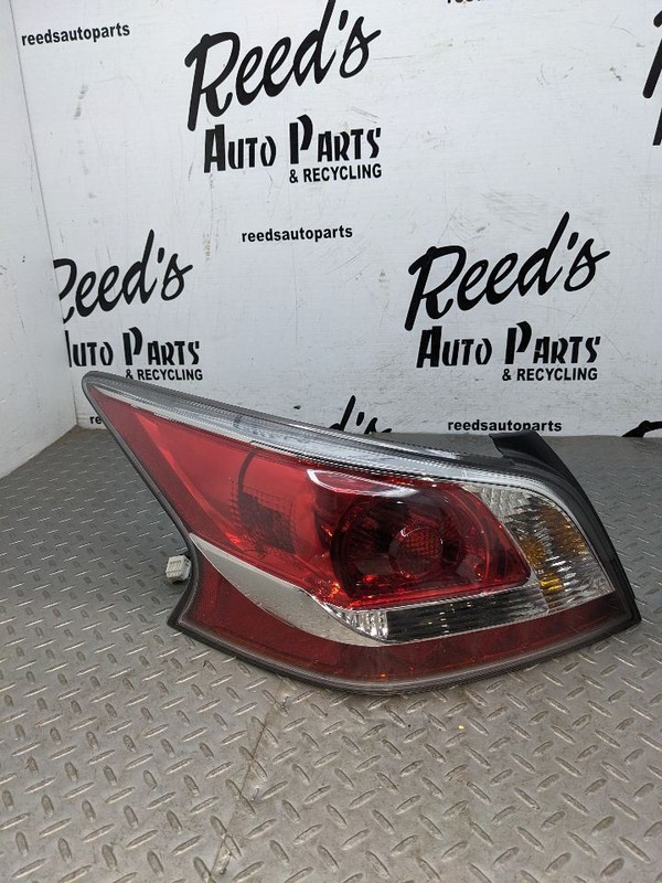Driver Tail Light Quarter Panel Mounted Sedan Fits 14-15 ALTIMA 1131342