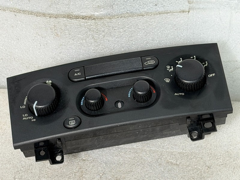 1999-2004 Jeep Grand Cherokee OEM climate control switch (dual zone) 00 01 02 03