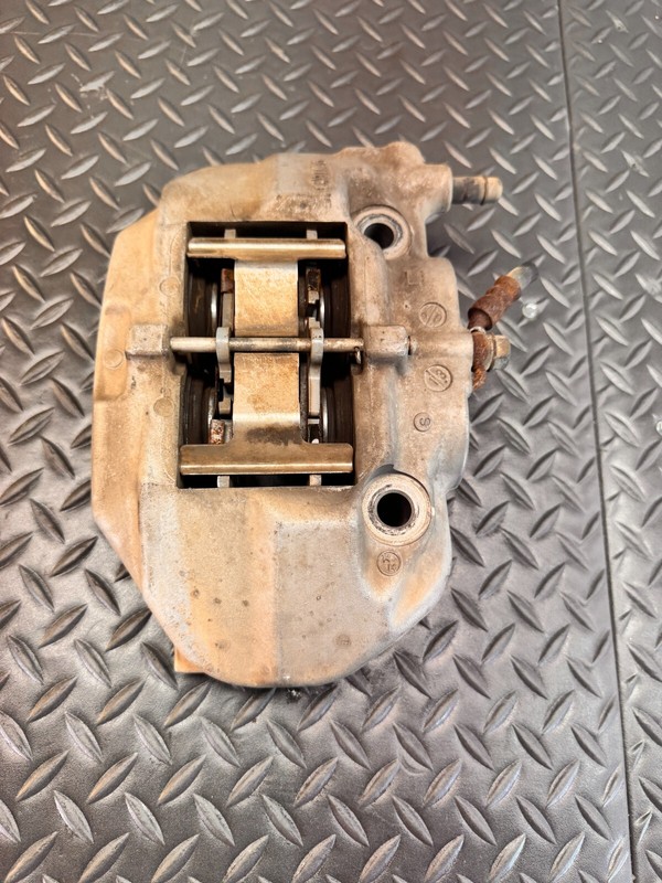 2001-06 Lexus Ls430 4.3L Rwd Front left Brake CaliperOEM