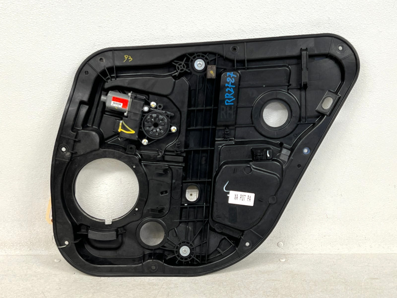 ⭐2015-2017 KIA K900 REAR RIGHT PASS DOOR WINDOW REGULATOR MOTOR OEM LOT2727