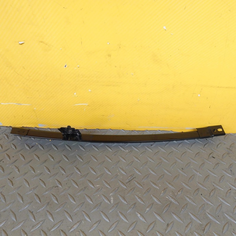 2020-2022 RANGE ROVER EVOQUE REAR LEFT DOOR WINDOW GLASS GUIDE OEM K8D2255A63BC