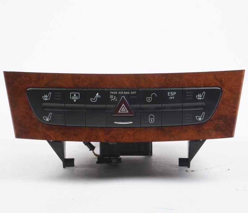 2003 - 2008 MERCEDES W219 E350 E500 CLS550 RADIO 6 DISK CD CHANGER PLAYER OEM