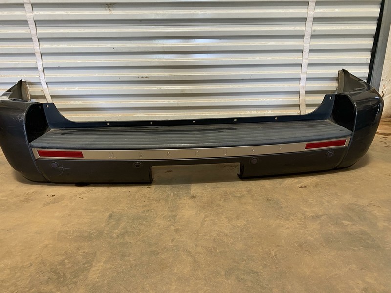 06-10 MERCURY MOUNTAINEER REAR BUMPER COVER ASSEMBLY OEM W/ PARK ASSIST