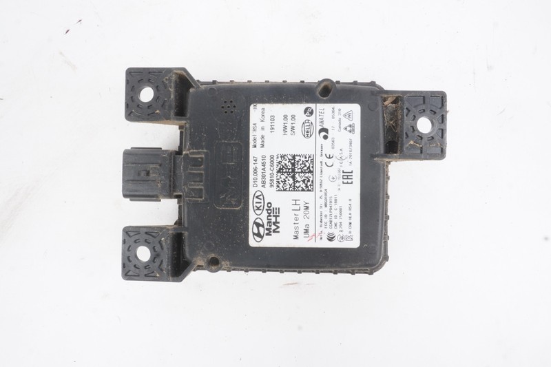 2016-2020 Kia Sorento Rear Left Blind Spot Radar Module Sensor 95820-C6000 OEM