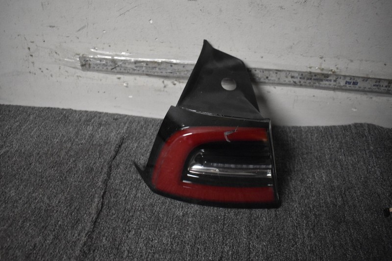 2018-2021 TESLA MODEL 3 TAIL LIGHT LEFT DRIVER SIDE FACTORY OEM