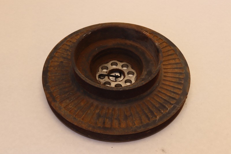 2018-2025 FREIGHTLINER CASCADIA 125 DETROIT DD15 ENGINE VIBRATION DAMPER OEM
