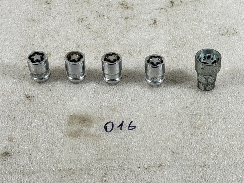 2017-2020 TOYOTA 86 WHEEL LOCK SET PT276-18130 GENUINE TOYOTA ACCESSORY