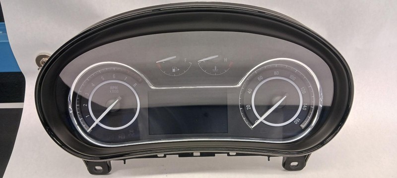 2016 BUICK REGAL Speedometer cluster MPH UMN 23348234 40k miles OEM 16