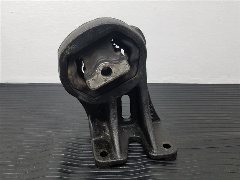 09-13 Dodge Ram 1500 4.7L 4x2 Right Passenger Engine Mount OEM 68043474AA