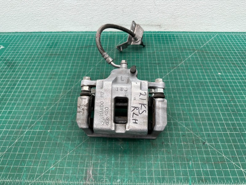22-23 KIA STINGER - REAR LEFT DRIVER SIDE BRAKE CALIPER OEM