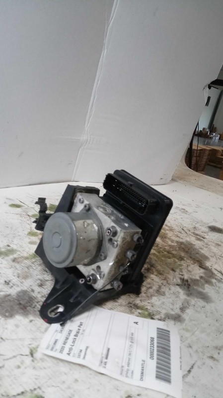 2020 Jeep Renegade ABS Pump & Motor Assembly OEM 2.4L 61k Mi Silver