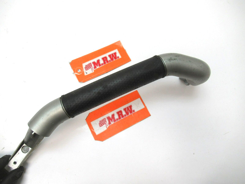 DOOR PANEL PULL HANDLE GRIP RIGHT PASSENGER SIDE RH 00 01 02 03 04 05 MR2 SPYDER