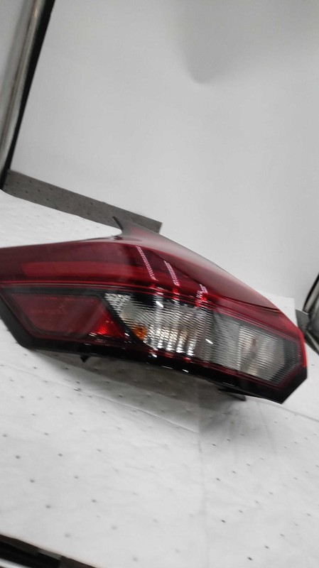 2022 Nissan Kicks Left Tail Light Assembly Blue OEM 7535755 Used 23K Miles