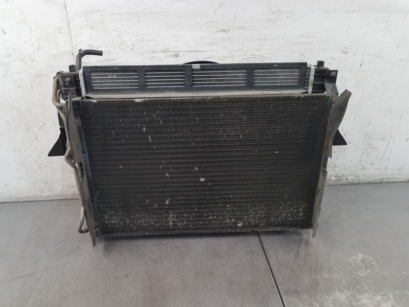 2003 03 04 Mercury Marauder Radiator / Fan / Condenser Assembly #7132 K6